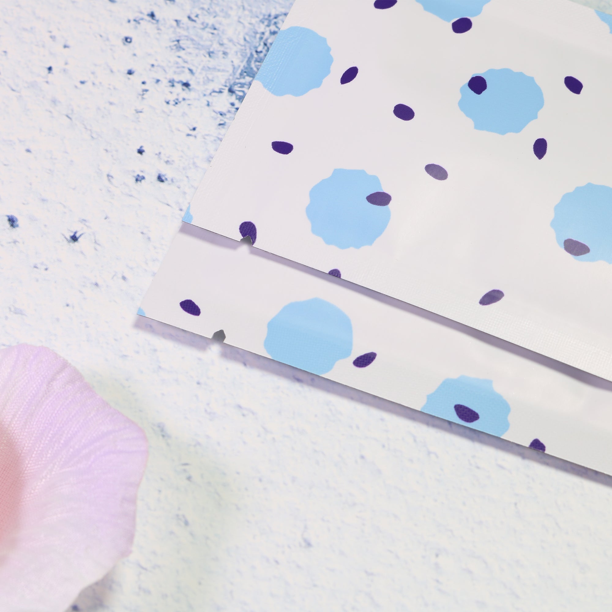 White with Berry Blue Polka Dot Aluminum Open Top Bags