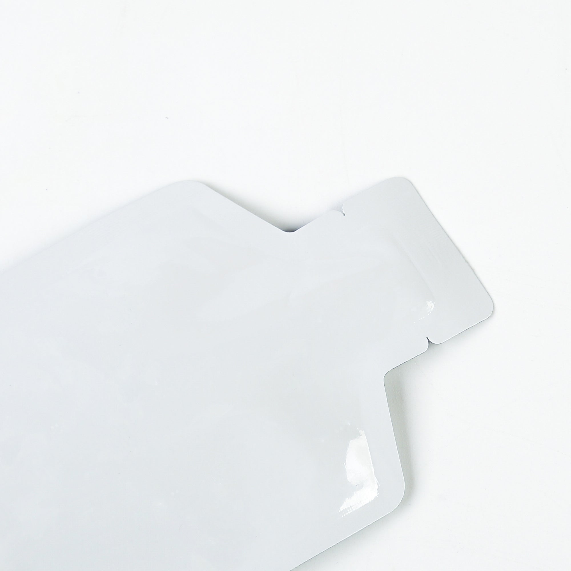 Glossy Arctic White Aluminum Bottle Shape Open Bottom Bags